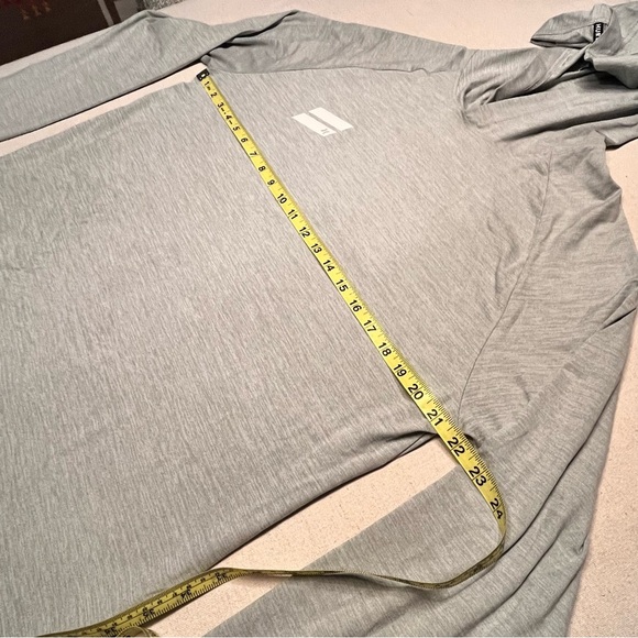 Hurley Light Gray Lightweight Performance Hoodie - Size Large - Picture 7 of 10